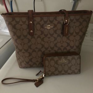 Authentic Coach bag with matching wallet/wristlet